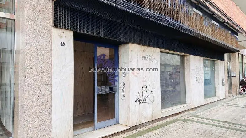 Local Comercial en Venta Palencia 2 Escaparates Zona Peatonal
