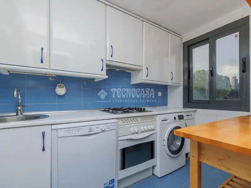 Dúplex en venta en Torrelodones - 2 dormitorios, piscina y ascensor