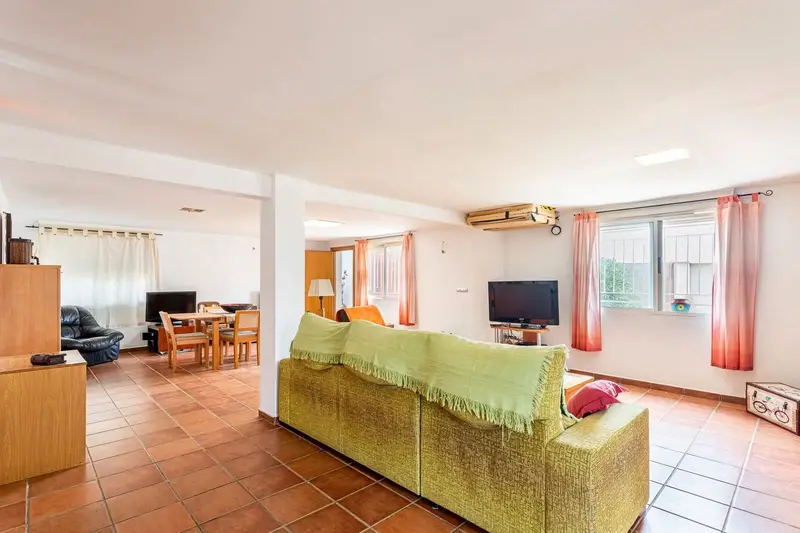 Chalet en Venta Llíria 4 Dormitorios Jardin Piscina