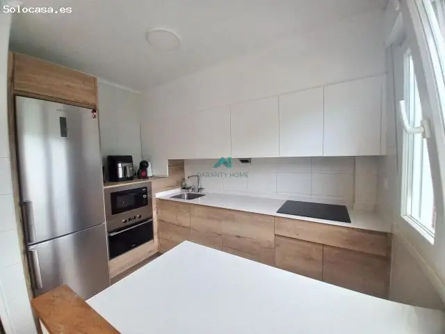 Chalet Adosado Reformado en Guriezo con Piscina y Garaje