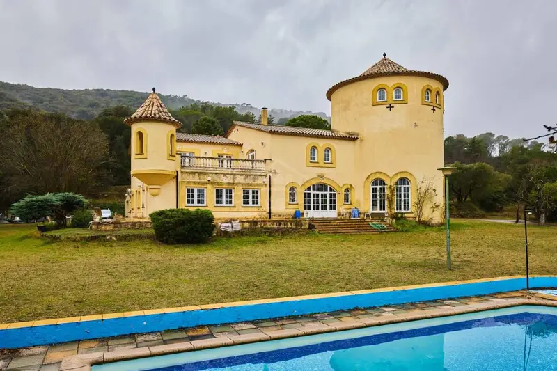 Castillo Aleman 1200m2 5Hectareas Girona