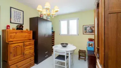 Chalet en Venta Pinos Genil con Piscina Jardin Barbacoa