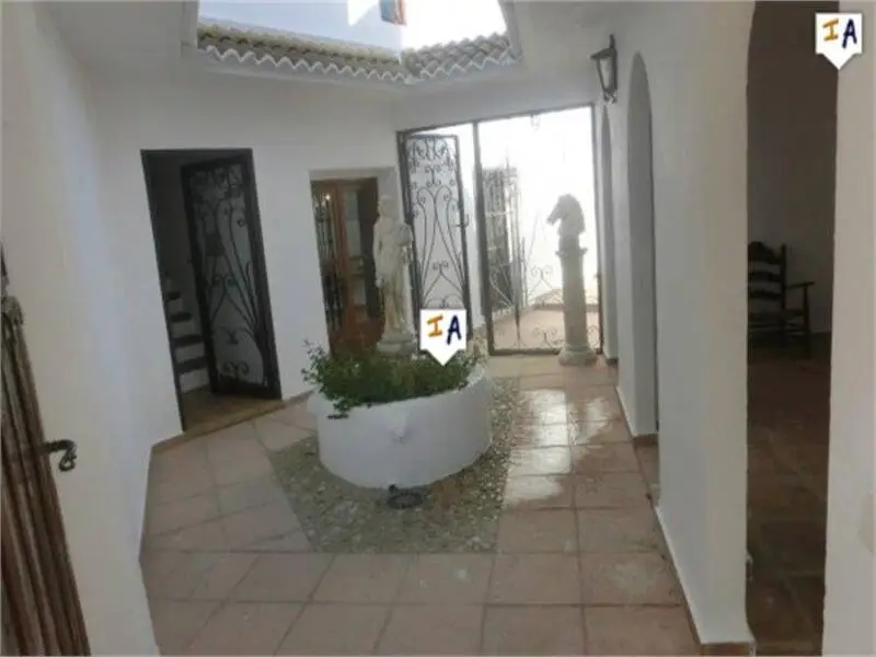 Casa Adosada 5 Dormitorios Frailes Jaen Piscina Jardines