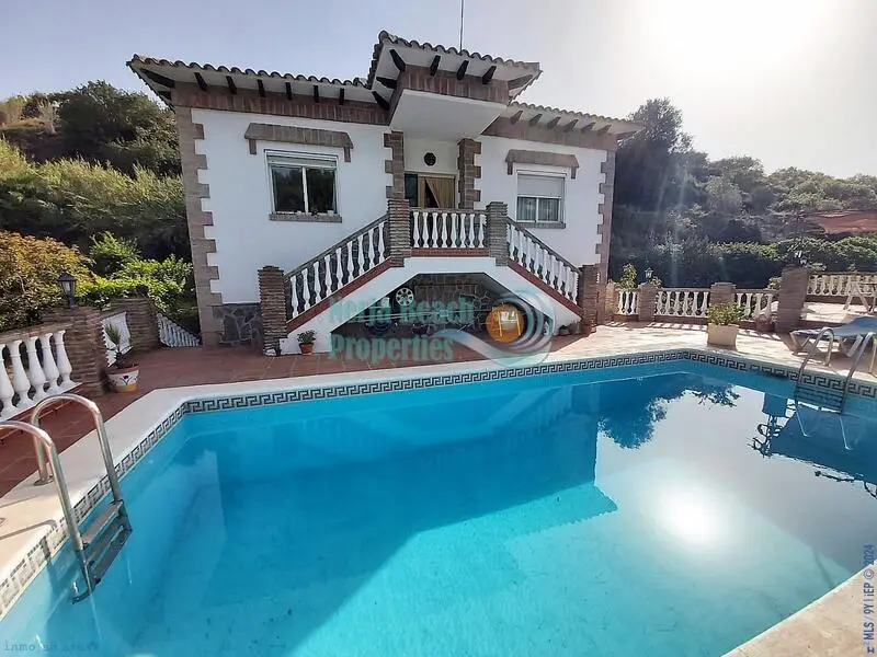 Finca con Casa y Apartamento en Nerja