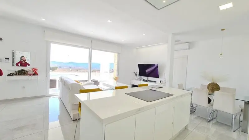 Villa Moderna 3 Dormitorios Pinoso