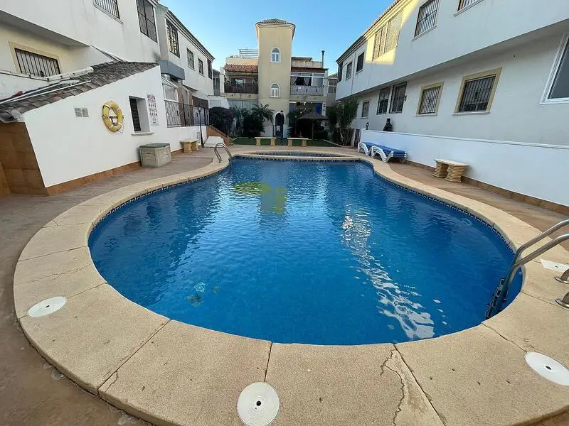 Atico en venta Almoradi con terraza y solarium privado