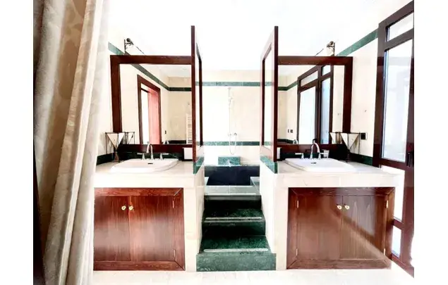 Casa de Lujo en Bahia de Banus 3 Dormitorios 299m2