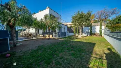 Casa de Lujo con Vistas al Mar en Caldes d'Estrach
