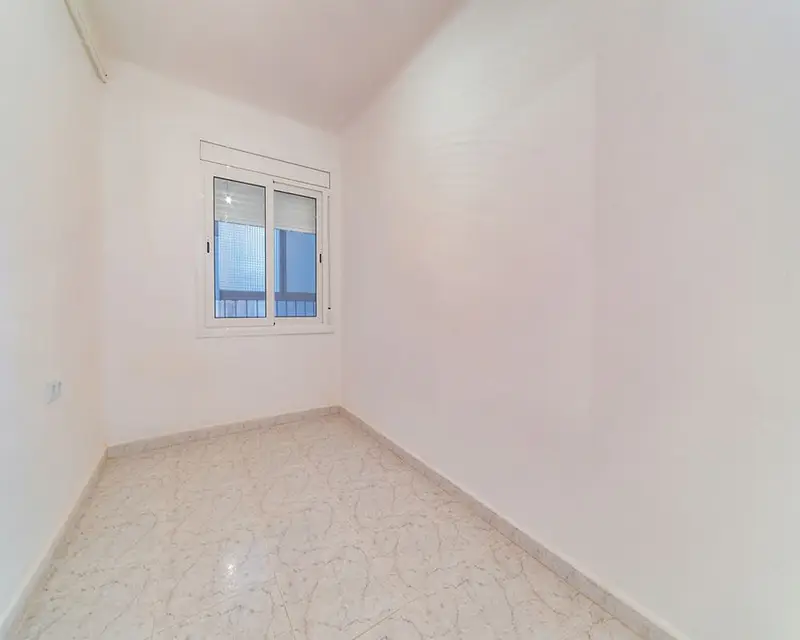 Piso 76m2 Girona Calle Finestrelles