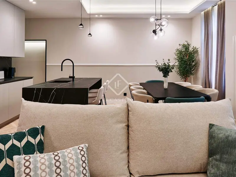 Apartamento en venta Madrid centro: Lujo y comodidad en 136m²