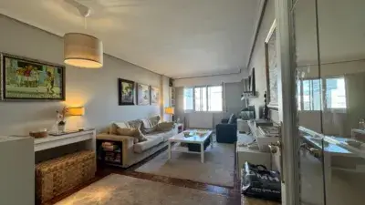 Piso en Venta en Sopelana - 3 Dormitorios, 2 Baños, Vistas al Mar