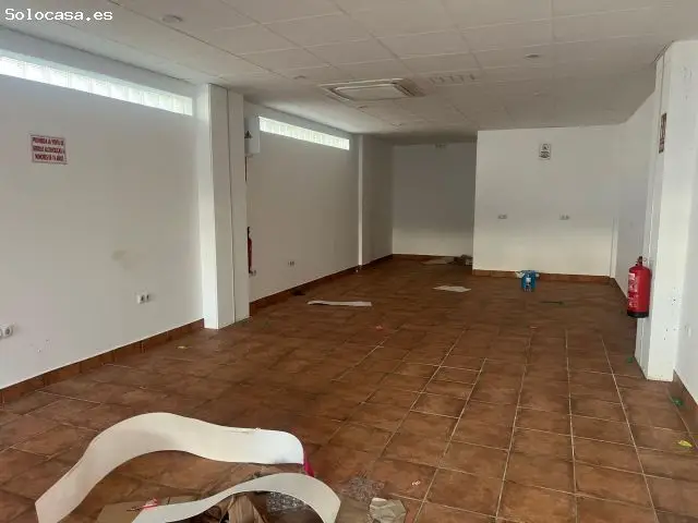 Local Comercial Reformado 72m2 Aguadulce Sur