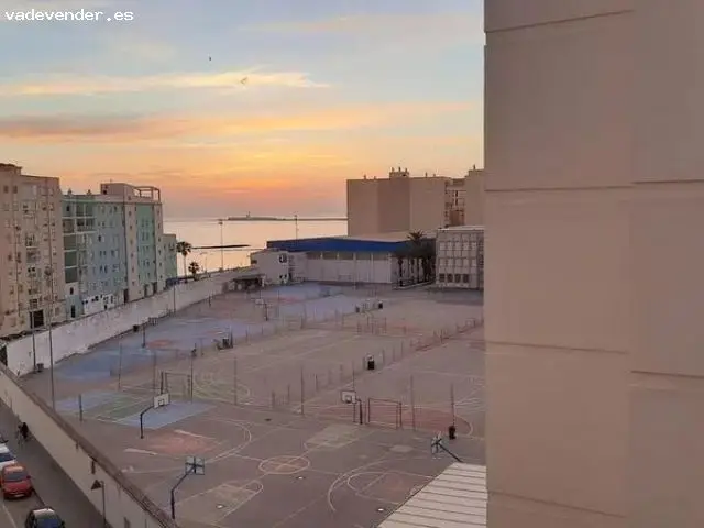 Piso en venta en Cadiz a pie de playa