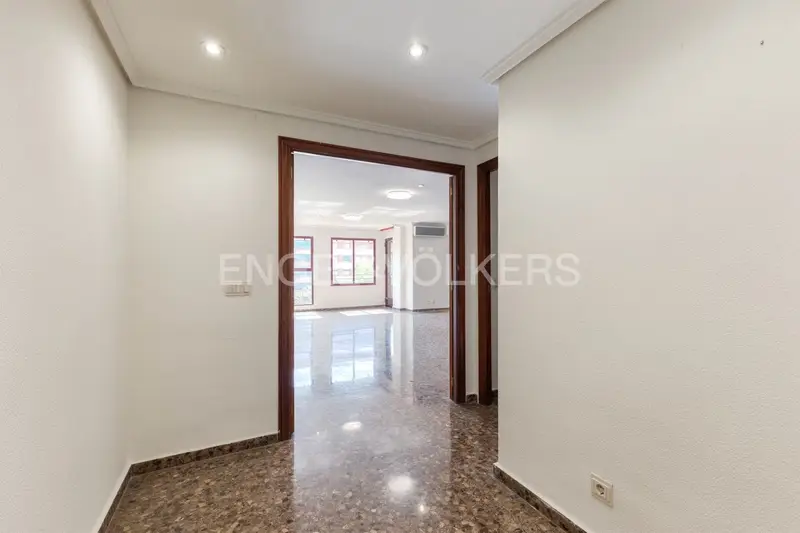 Apartamento 180m2 en Mislata  3 habitaciones 2 baños Plaza Garaje