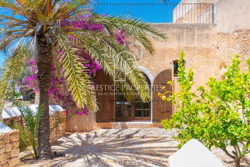 Finca Bella Ibiza: Casa Rural de Lujo en Venta