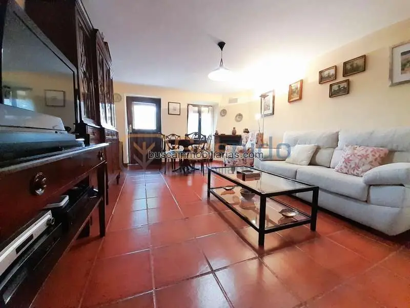 Chalet rustico con patio en Ortigosa del Monte Sierra de Segovia