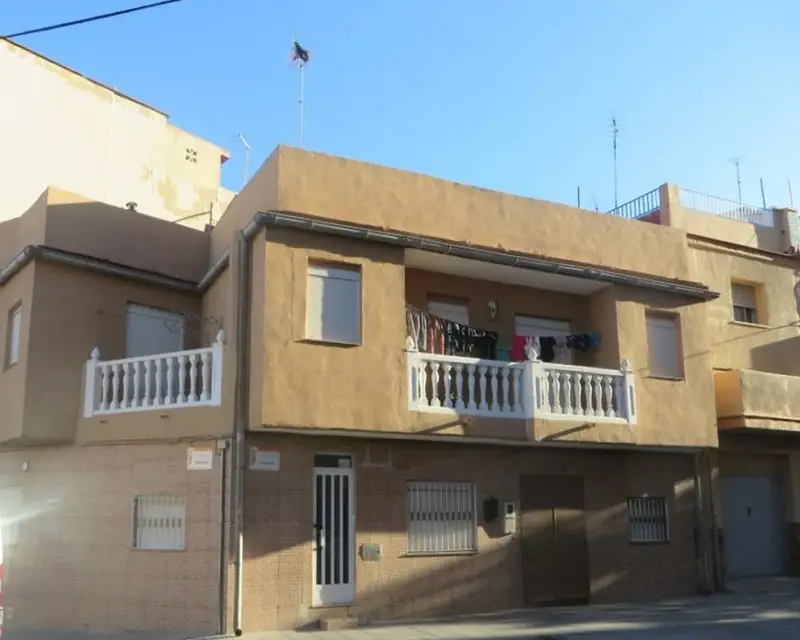 Casa Unifamiliar 190m2 6 Habitaciones 2 Baños Torrent