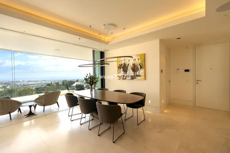 Apartamento de Lujo en Venta La Quinta Benahavis