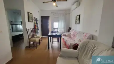 Piso en venta en El Rompidillo cerca de la playa