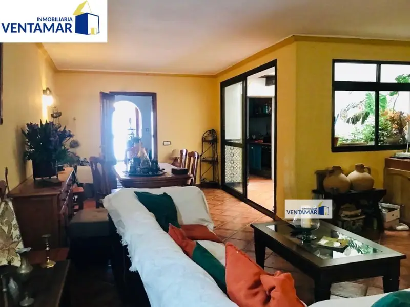 Venta Casa con Calefacci
ón en Centro San Roque
