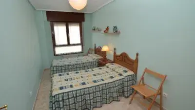 Apartamento en Noja cerca de la playa con piscina y garaje