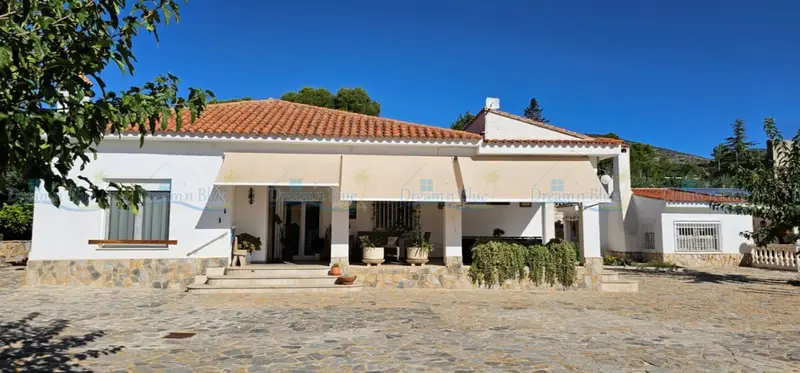 Chalet en Venta Ontinyent con Piscina y Casita de Invitados
