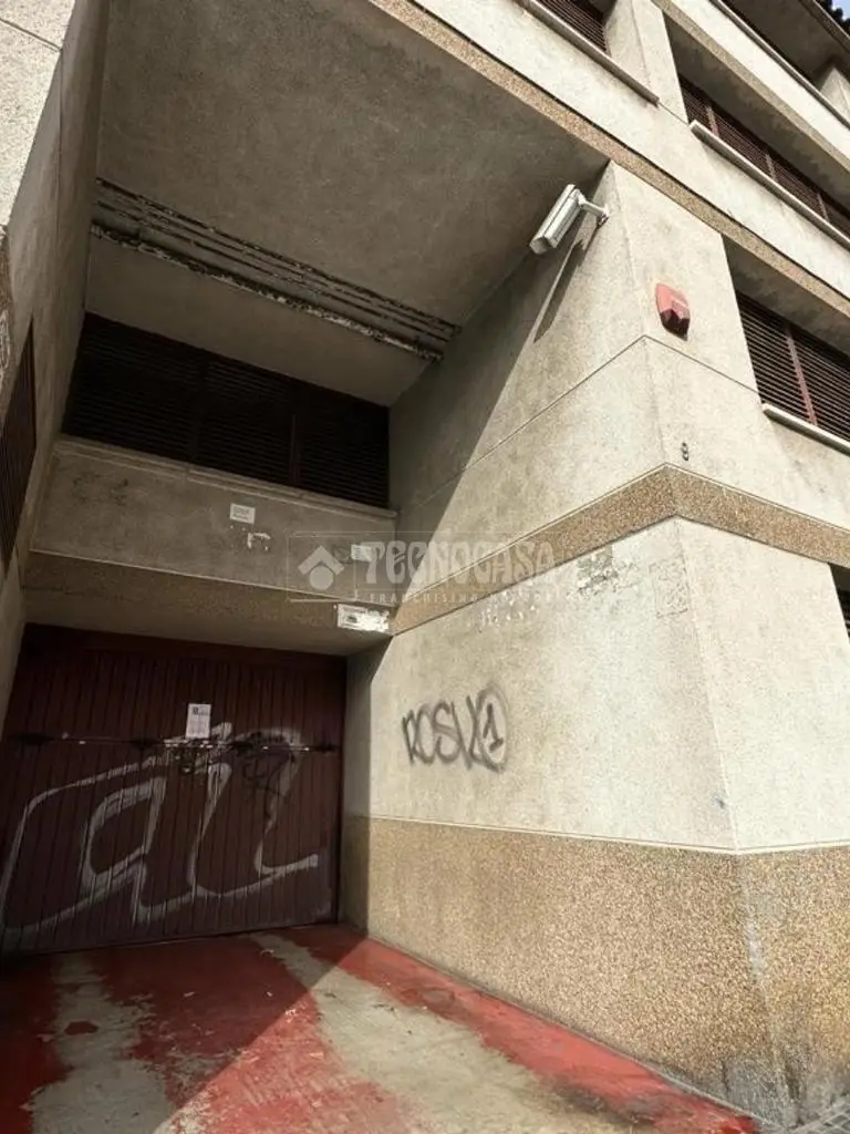 Plaza de Garaje en Venta en Nou Barris
