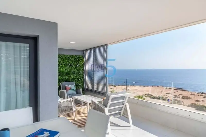 Apartamentos en Punta Prima con Vistas al Mar
