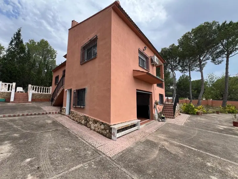 Chalet en Venta Vilamarxant 4 Dormitorios Piscina Jardin