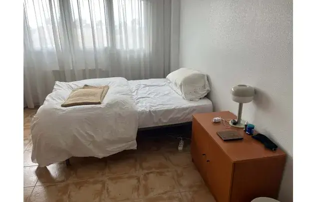 Rent a room of 500 m² in Murcia