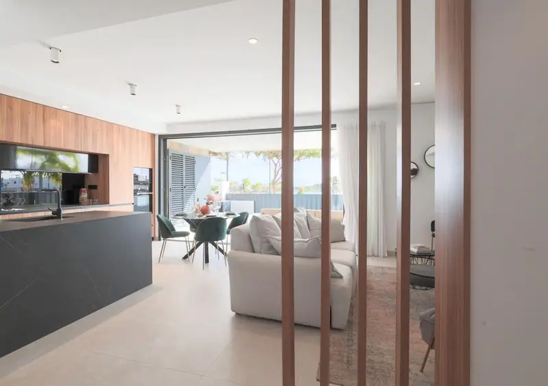 Chalet de Lujo en Los Alcázares Murcia con Piscina Privada y Sótano