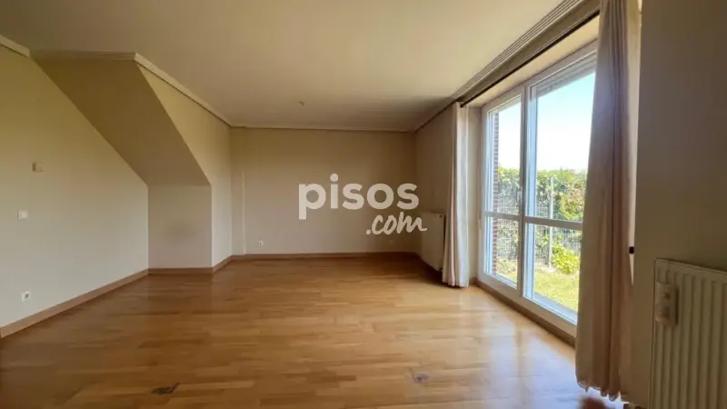Casa adosada en venta en Ibaiondo Vitoria