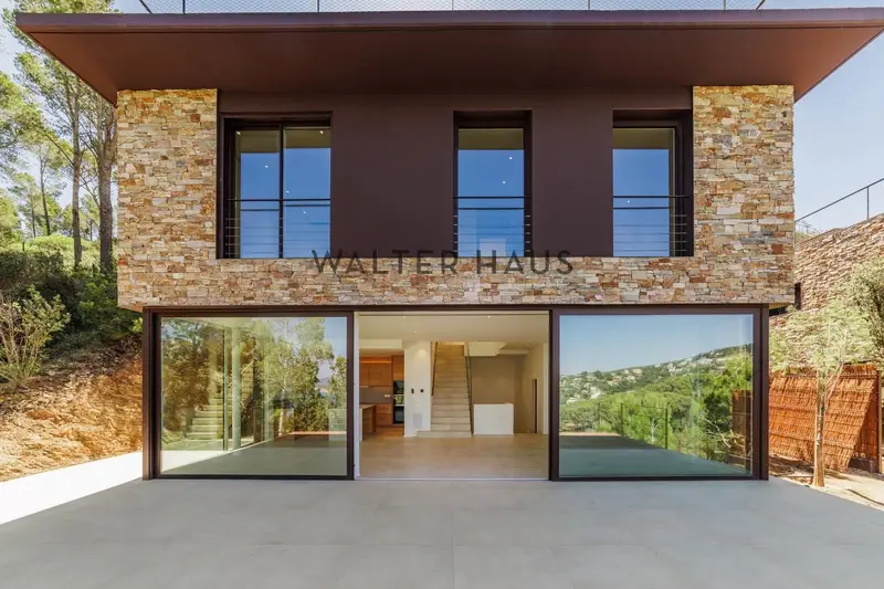 Chalet en Begur con Vistas al Mar Impresionantes