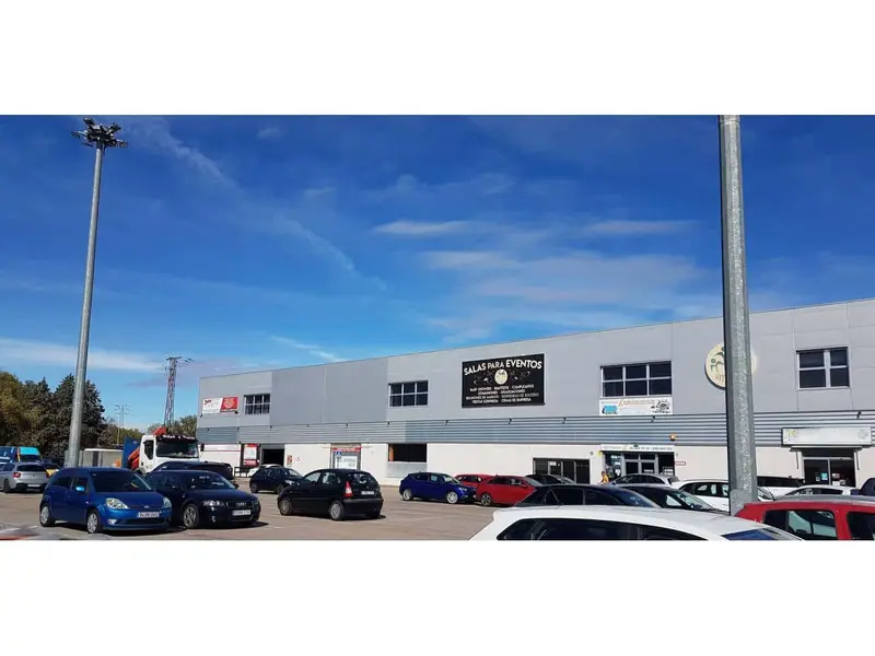 Local Comercial en Alquiler Pinto Madrid Centro Comercial Optima