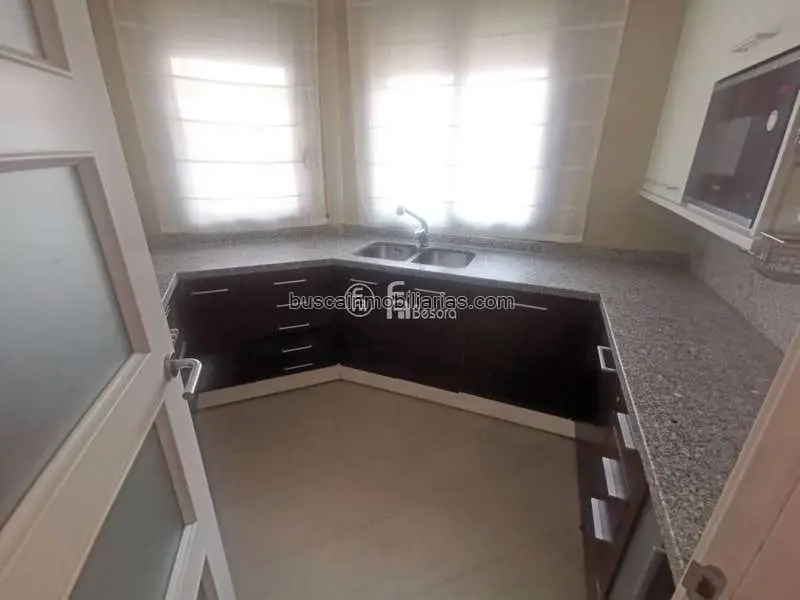 Piso en Venta en Lleida 98m2 3 habitaciones 2 baños Parking Trastero