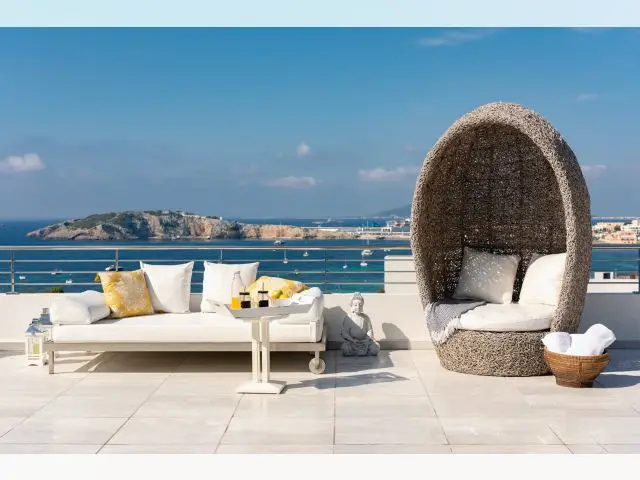 Villa de Lujo 5 Dormitorios Ibiza con Piscina y Vistas al Mar