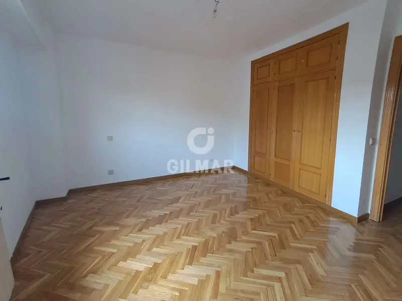 Piso en Alquiler Acacias Madrid 155m² 4 Dormitorios 3 Baños