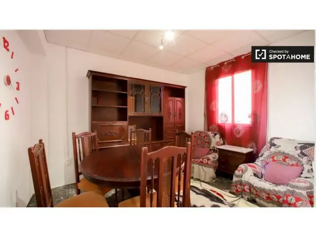 Apartamento 3 Dormitorios Olivereta Valencia Espacioso Cerca Metro
