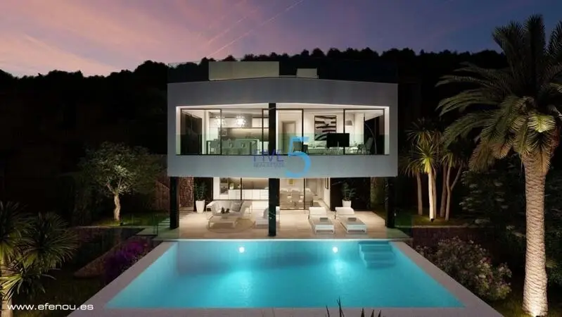 Villa de Lujo con Vistas al Mar en Calpe