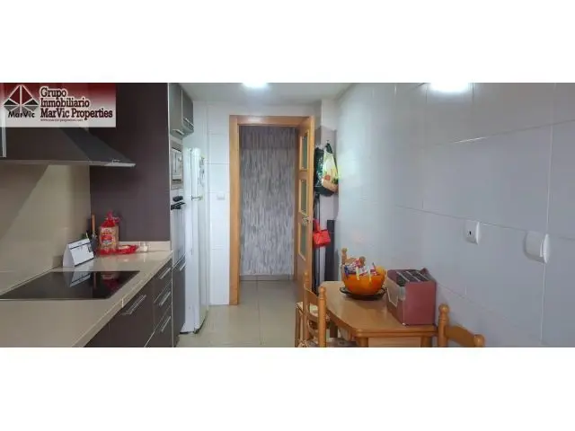 Piso en Villajoyosa con Piscina y Garaje Cerca de la Playa