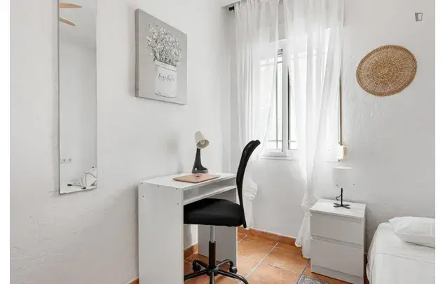 Alquiler Apartamento 4 Dormitorios Málaga 3-24 Meses