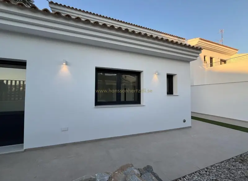 Villa de Lujo en San Pedro del Pinatar con Piscina Privada