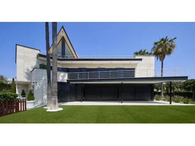 Chalet de Lujo en Sitges con Vistas al Mar