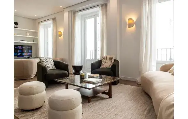 Apartamento 3 Dormitorios Madrid Justicia Amueblado