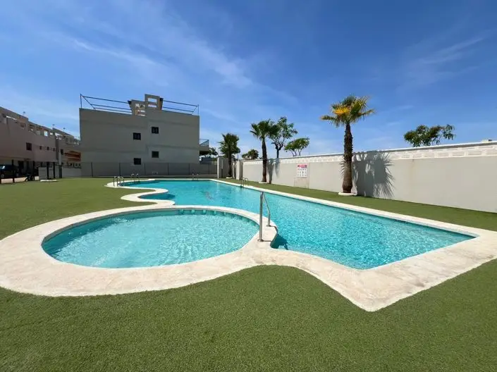 Bungalow en Venta Pilar de la Horadada 2 Dormitorios 2 Baños