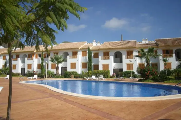 Apartamento 3 Dormitorios en Bahia de Portman