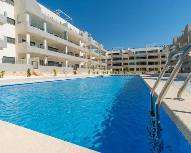 Apartamento 2 Dormitorios en Villamartín Orihuela Costa