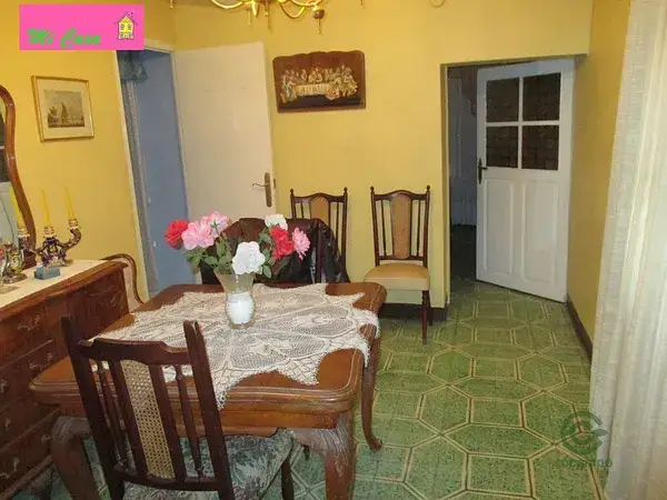Casa de Pueblo en Zaragoza con 9 Habitaciones