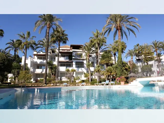 Atico en Estepona 2 Dormitorios 2 Baños Cerca de la Playa