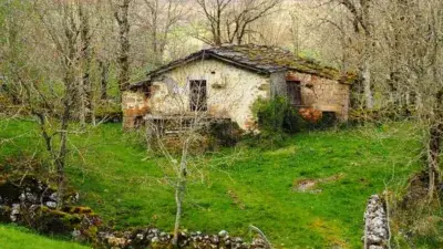 Casa en venta en Calle Lugar Trueba, Número 140